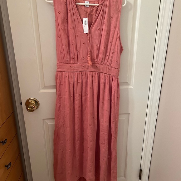 Old Navy Tie Neck, waist defined,  MIDI Dress 
Size Large Tall - Picture 10 of 11
